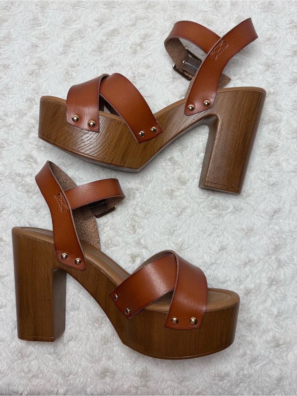 Limelight Cognac Platform Block Heel Sandal - Picture 7 of 9